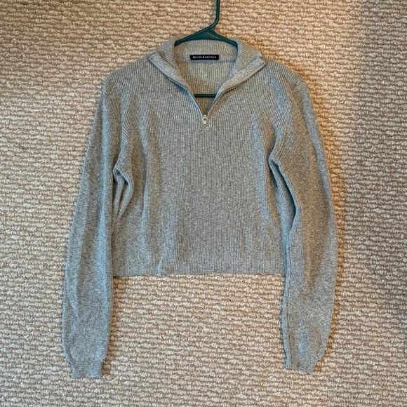 Brandy Melville Gray Quarter-Zip Sweater - Picture 4 of 5